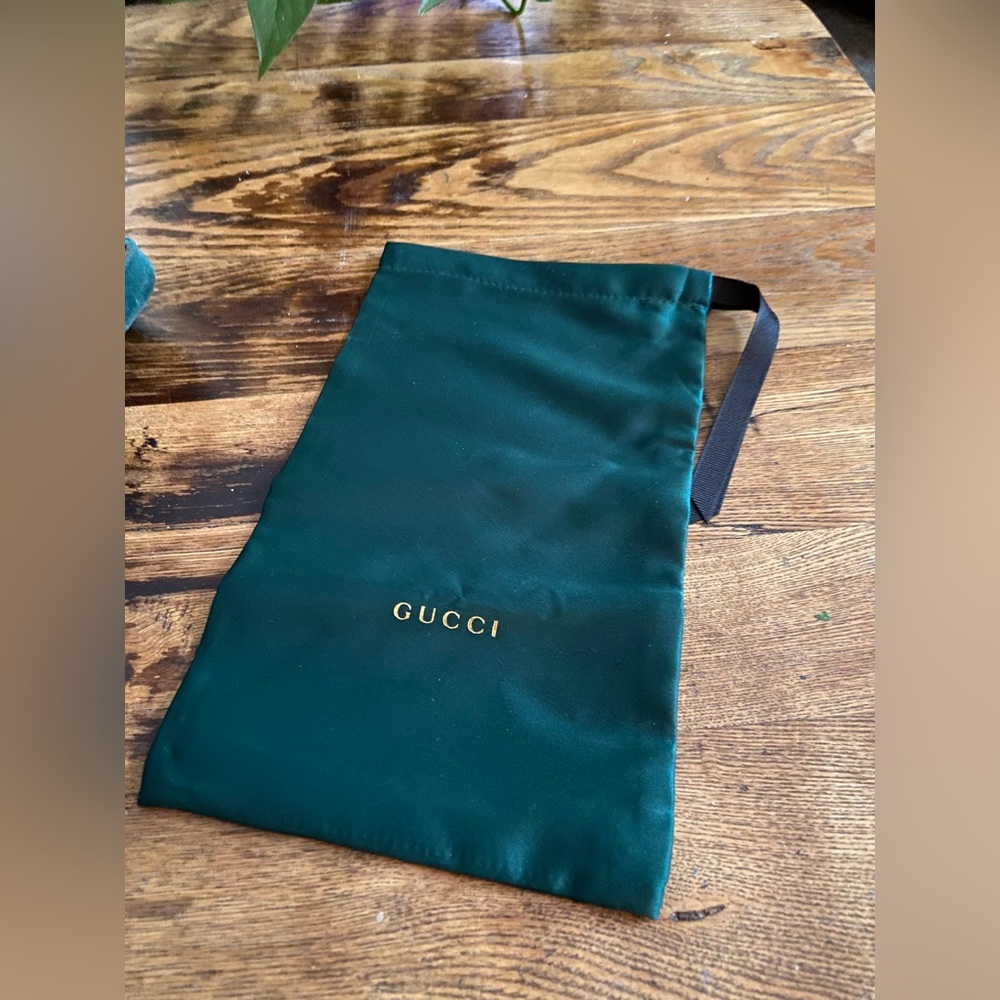 Gucci - Picture 4 of 4